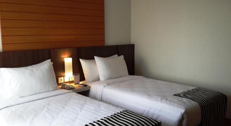 Vega Hotel Gading Serpong Chambre photo