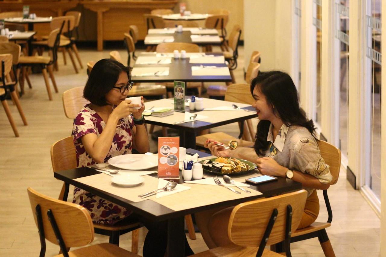 Vega Hotel Gading Serpong Extérieur photo
